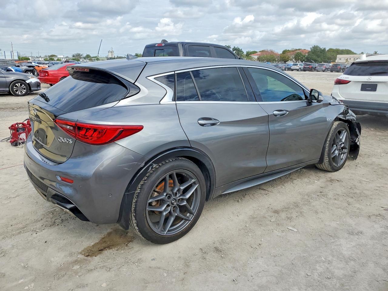 2019 Infiniti Qx30 Sport - Фото 3