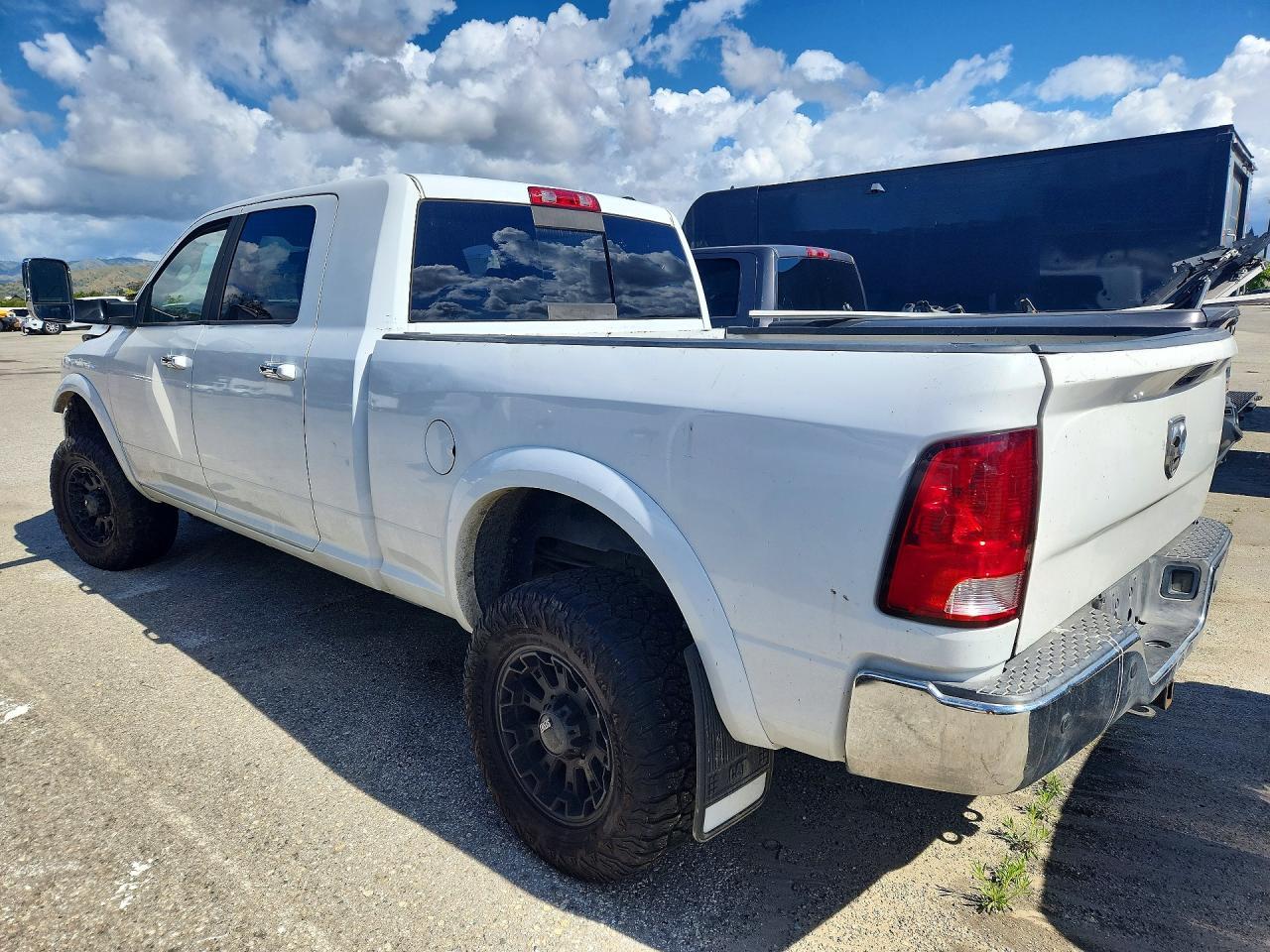 2012 Dodge Ram 3500 Laramie - Image 2