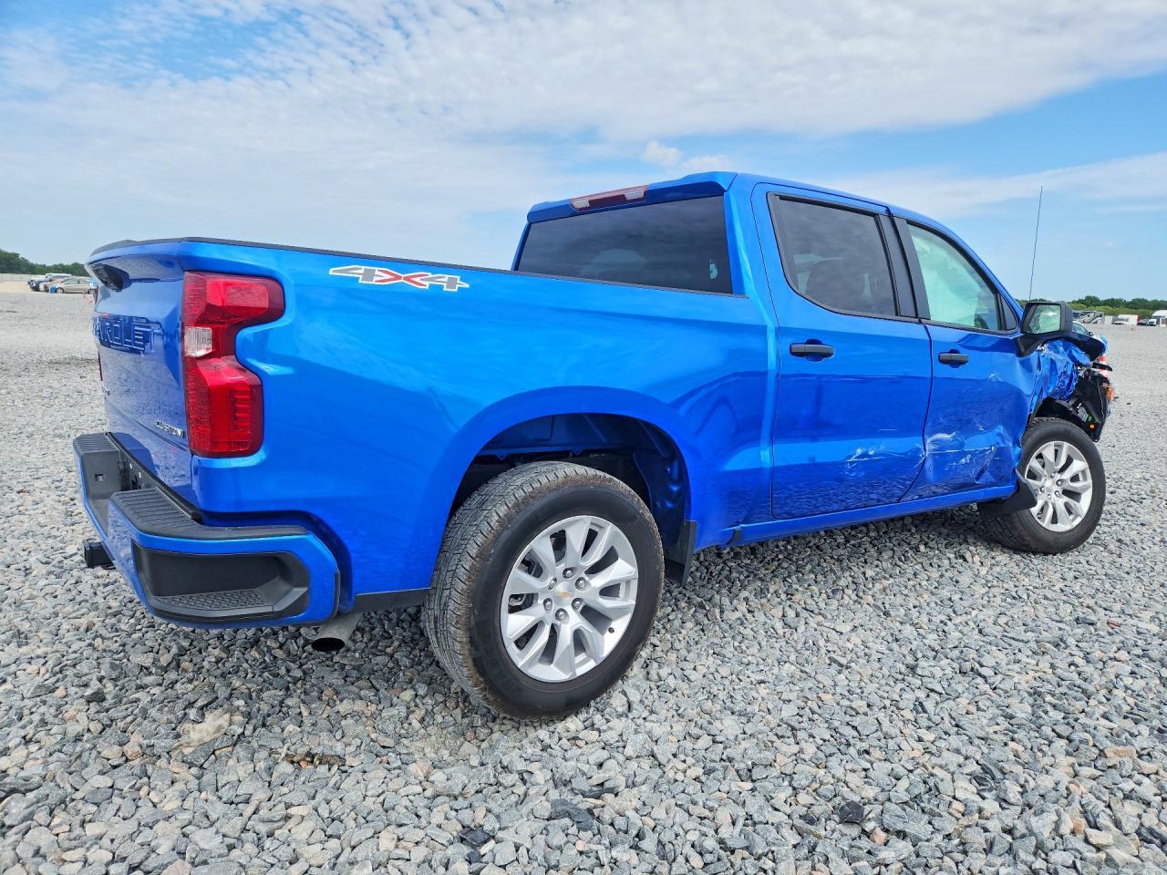 2026 Chevrolet Silverado K1500 Custom - Фото 3