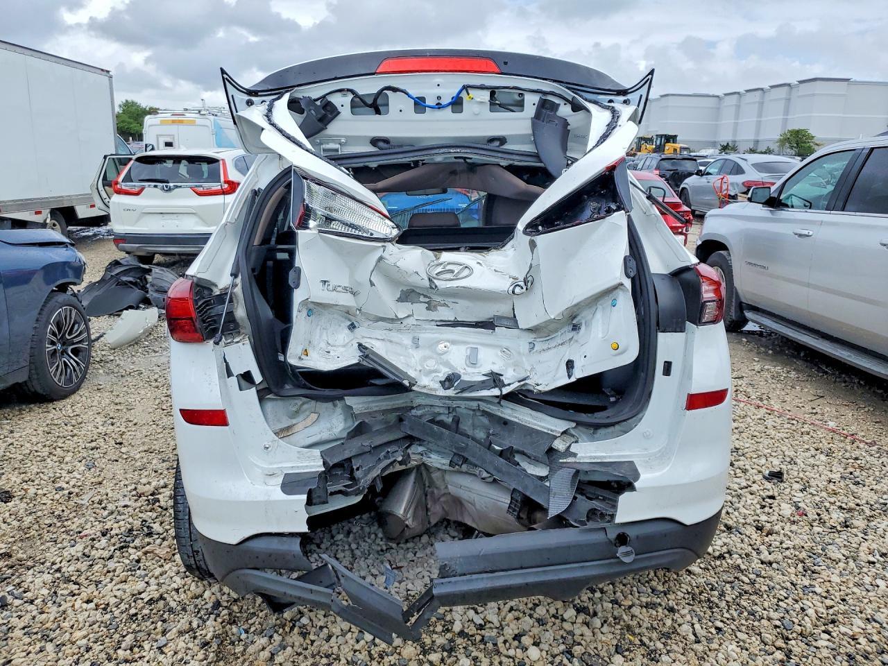 2021 Hyundai Tucson Se - Фото 6
