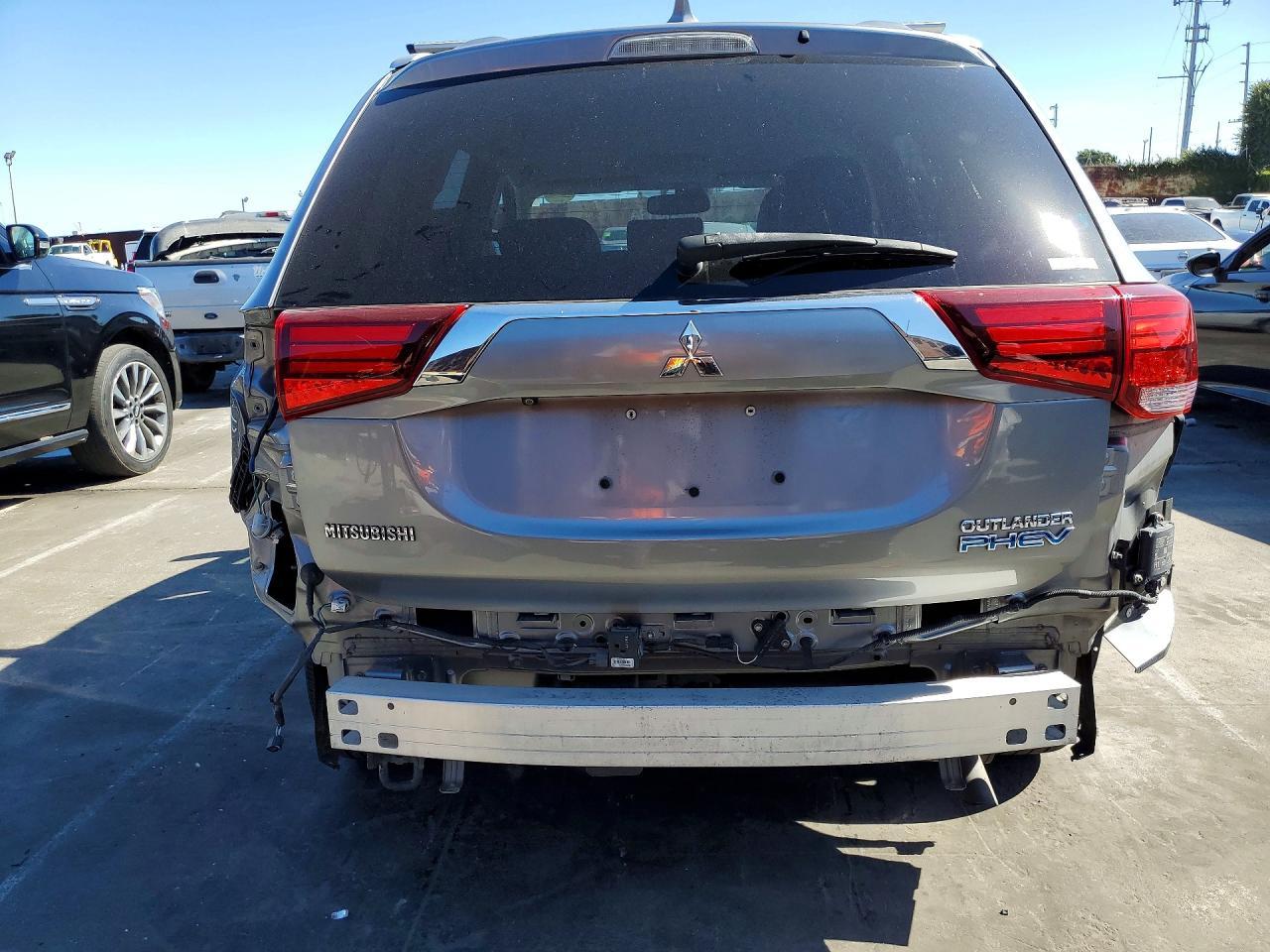 2018 Mitsubishi Outlander Se - Фото 6