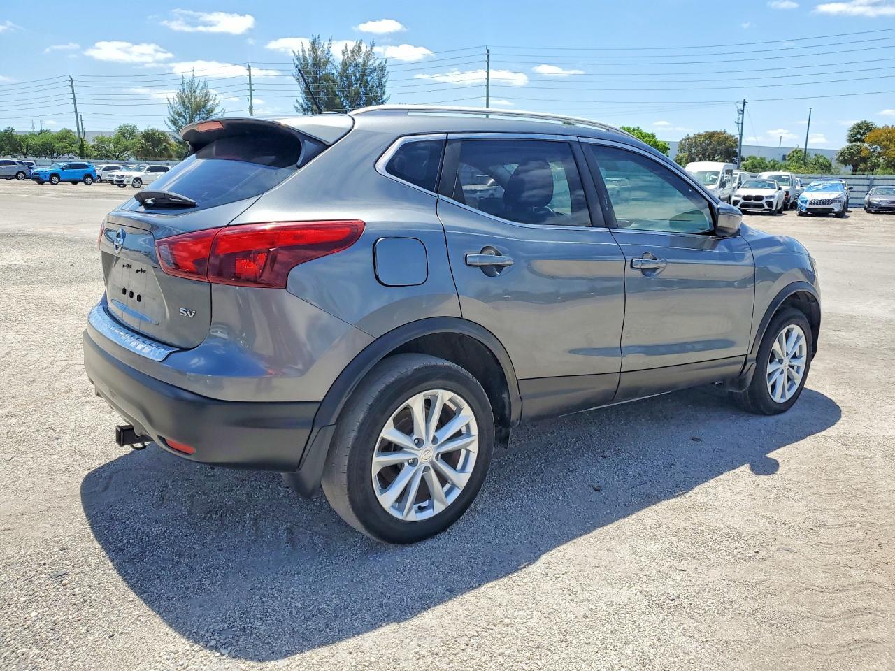 2018 Nissan Rogue Sport Sv - Фото 3