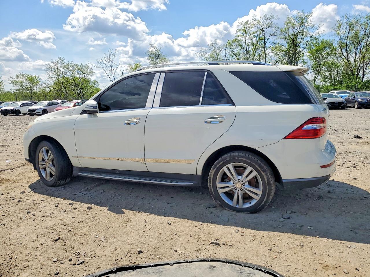 2012 Mercedes-Benz Ml 350 4Matic - Image 2