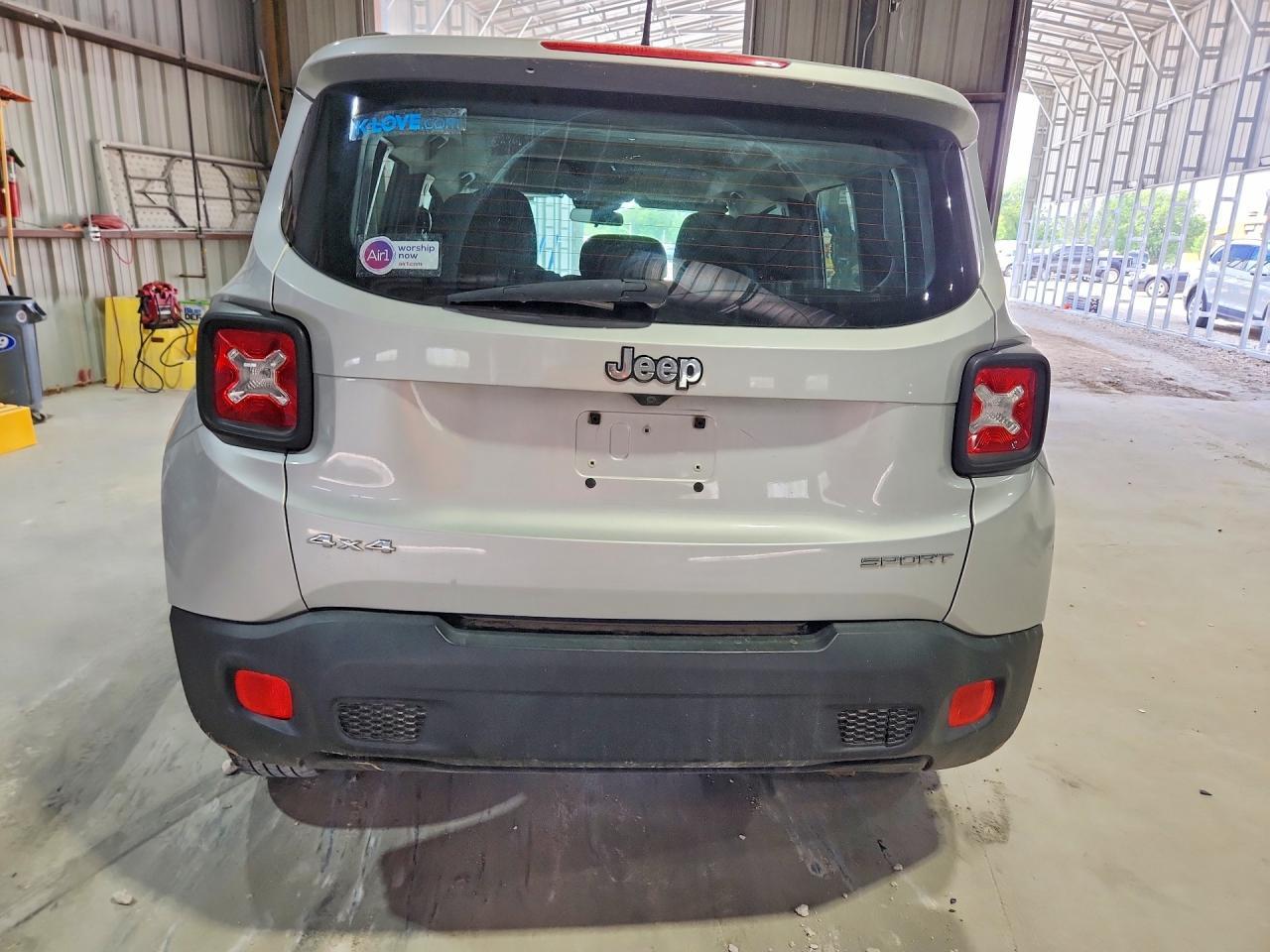 2015 Jeep Renegade Sport - Image 6