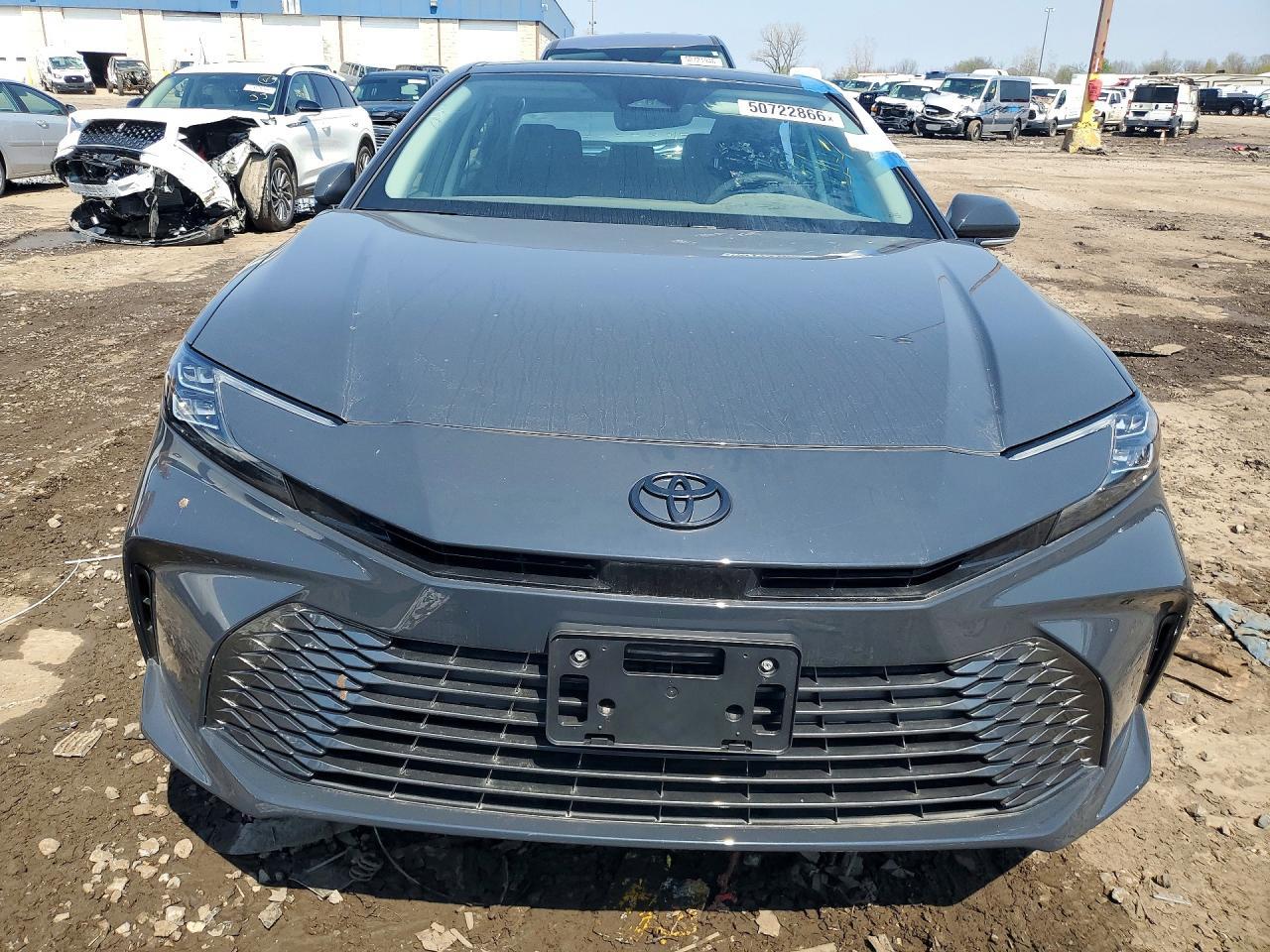 2025 Toyota Camry Xle - Фото 5
