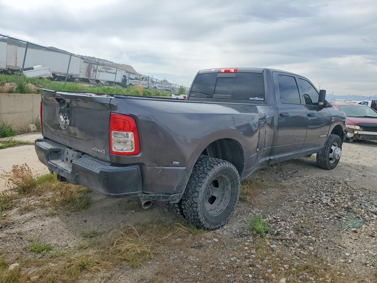 2022 Ram 3500 - Фото 3