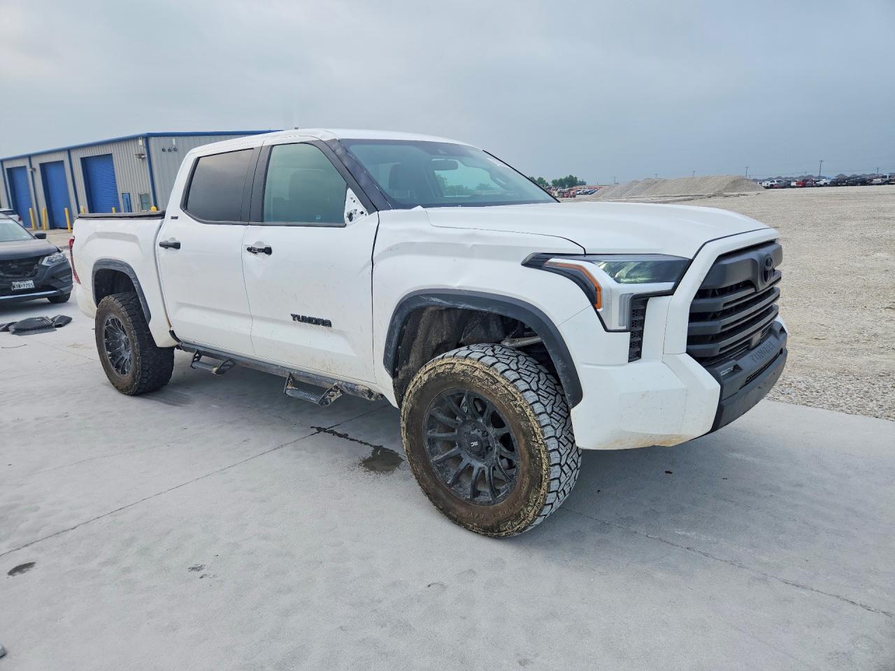 2024 Toyota Tundra Sr5 - Image 4
