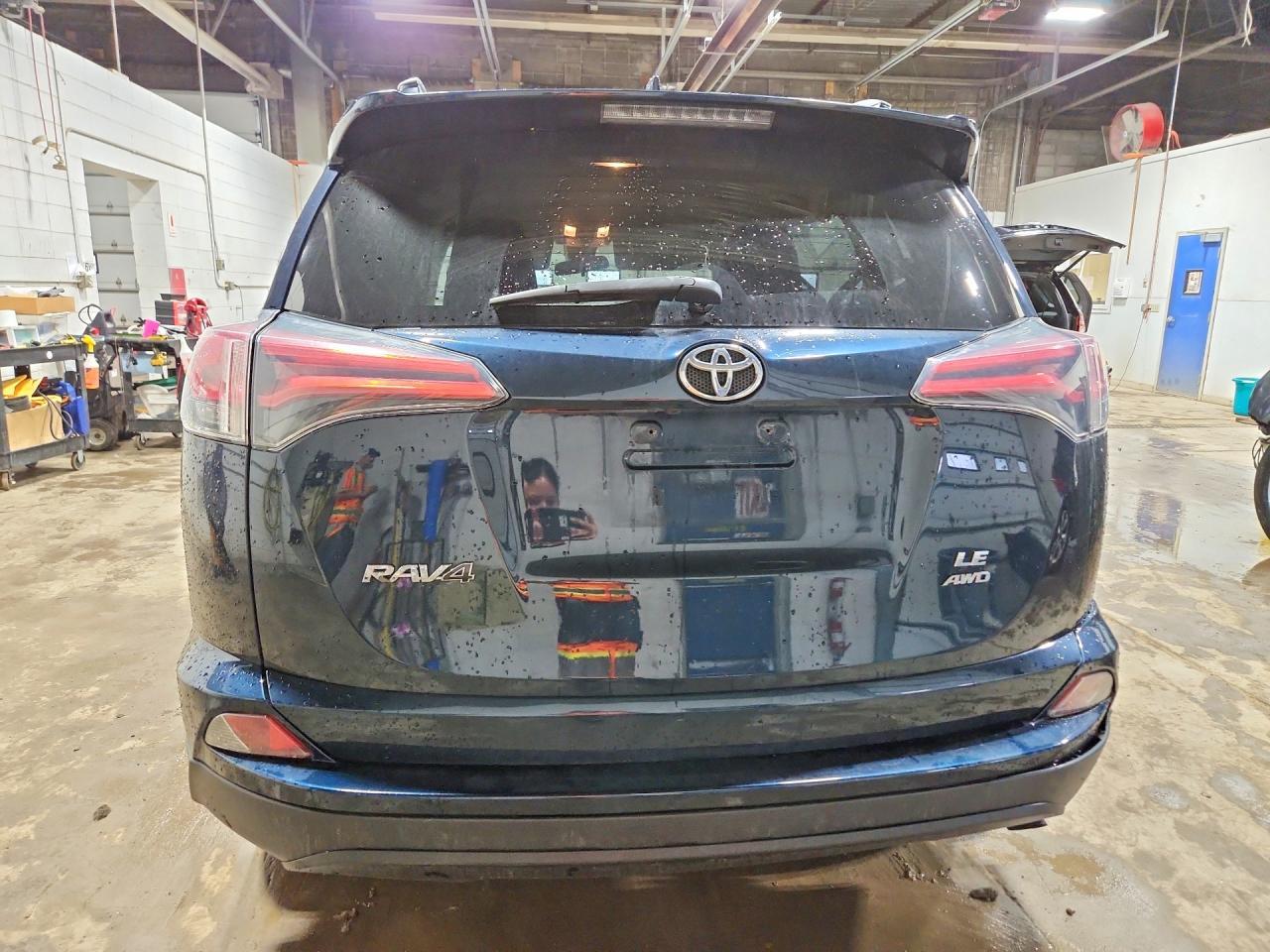 2017 Toyota Rav4 Le - Фото 6