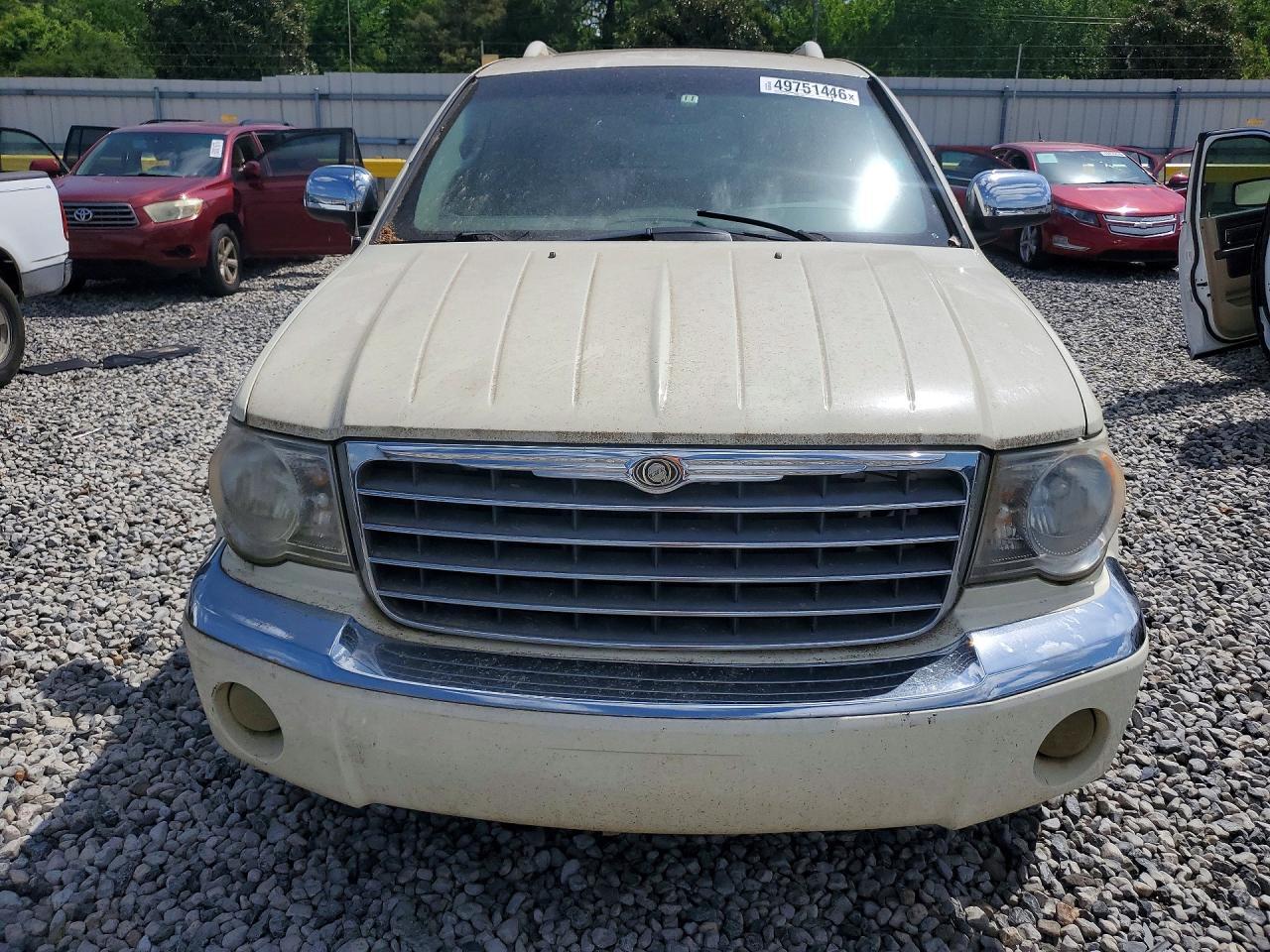 2008 Chrysler Aspen - Image 5