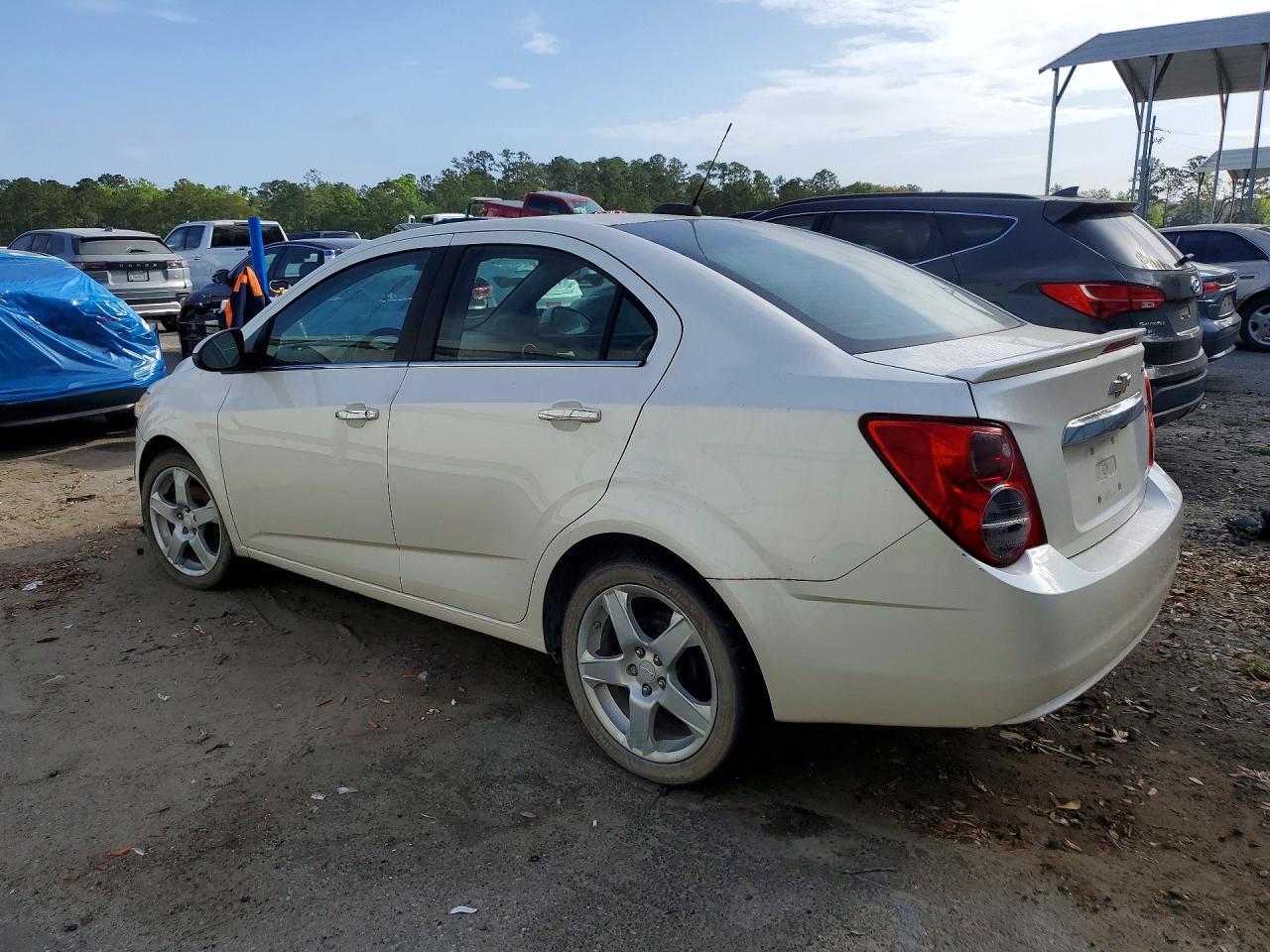 2015 Chevrolet Sonic Ltz - Image 2