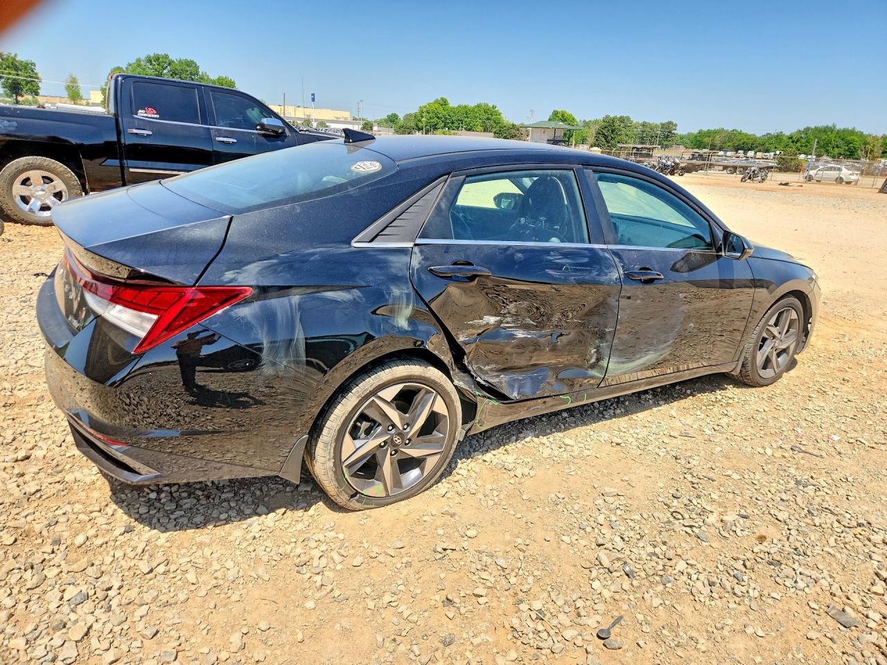 2023 Hyundai Elantra Limited - Фото 3