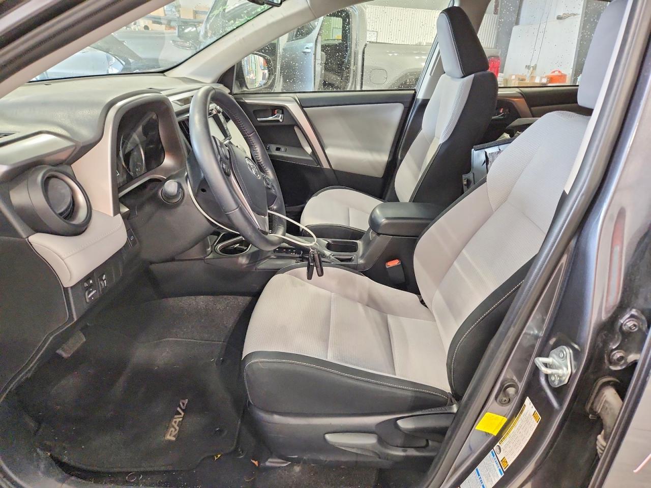 2016 Toyota Rav4 Hv Xle - Фото 7
