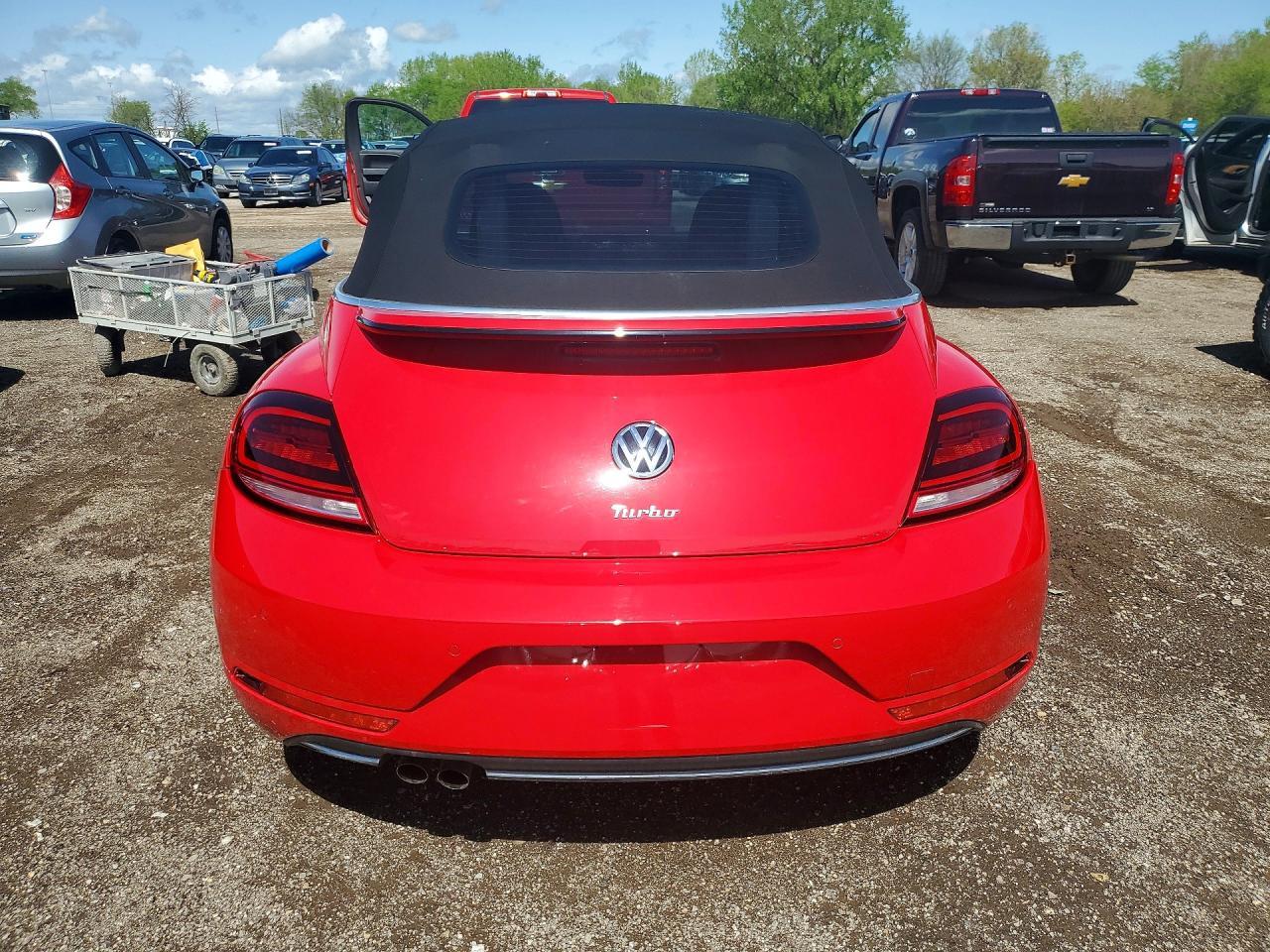 2018 Volkswagen Beetle S - Фото 6
