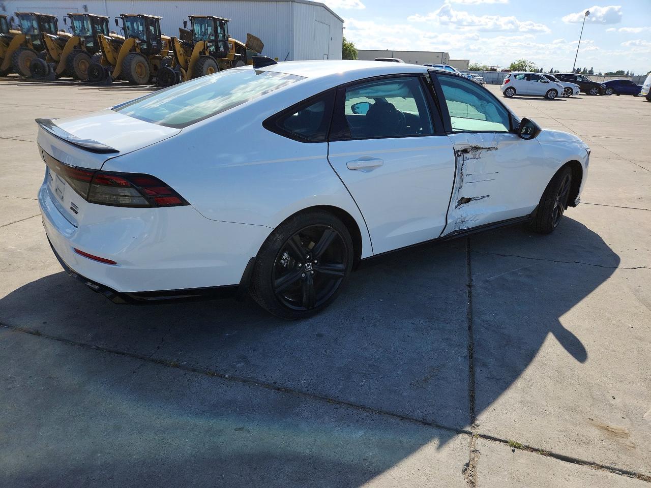 2024 Honda Accord Hybrid Sport-L - Image 3