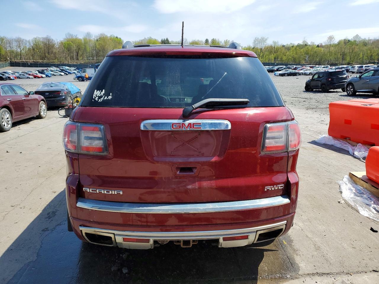 2015 GMC Acadia Denali - Фото 6