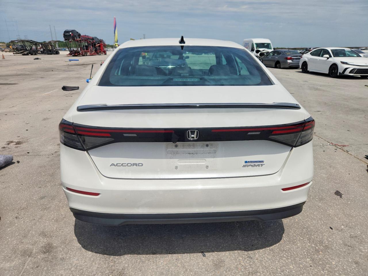 2024 Honda Accord Hybrid Sport - Image 6