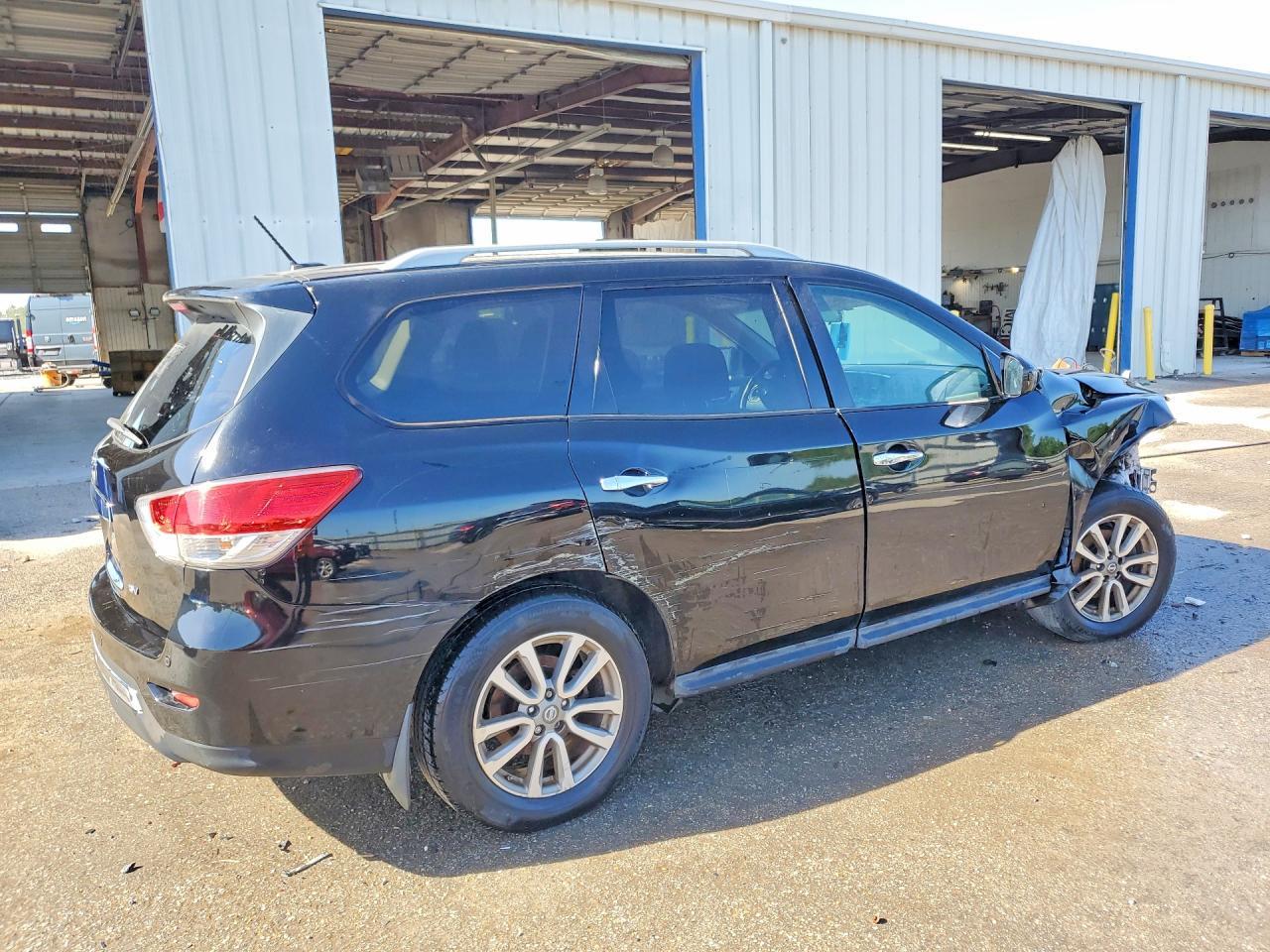 2014 Nissan Pathfinder Sv - Image 3