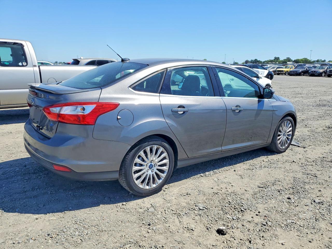 2012 Ford Focus Titanium - Image 3