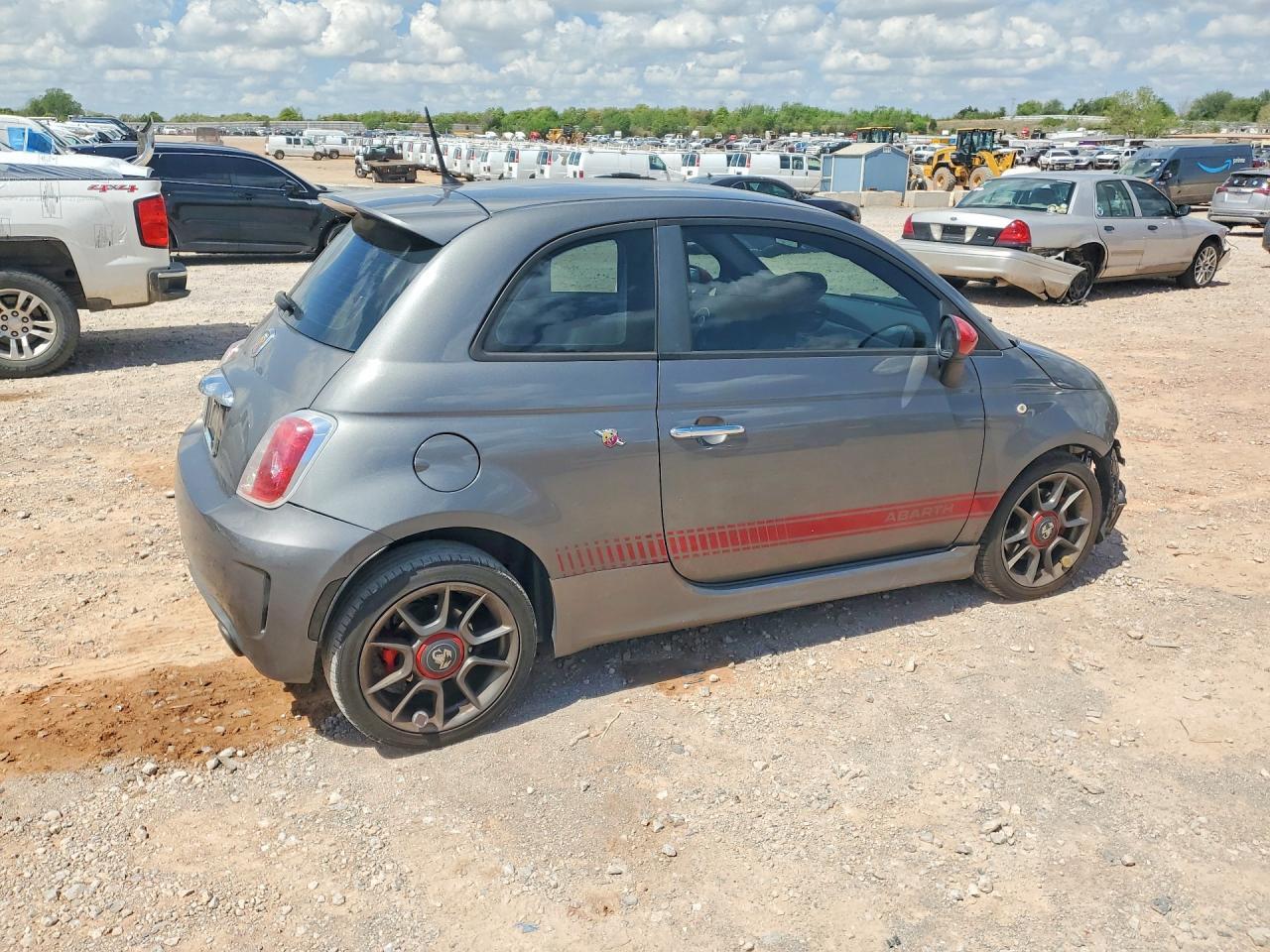 2013 Fiat 500 Abarth - Image 3