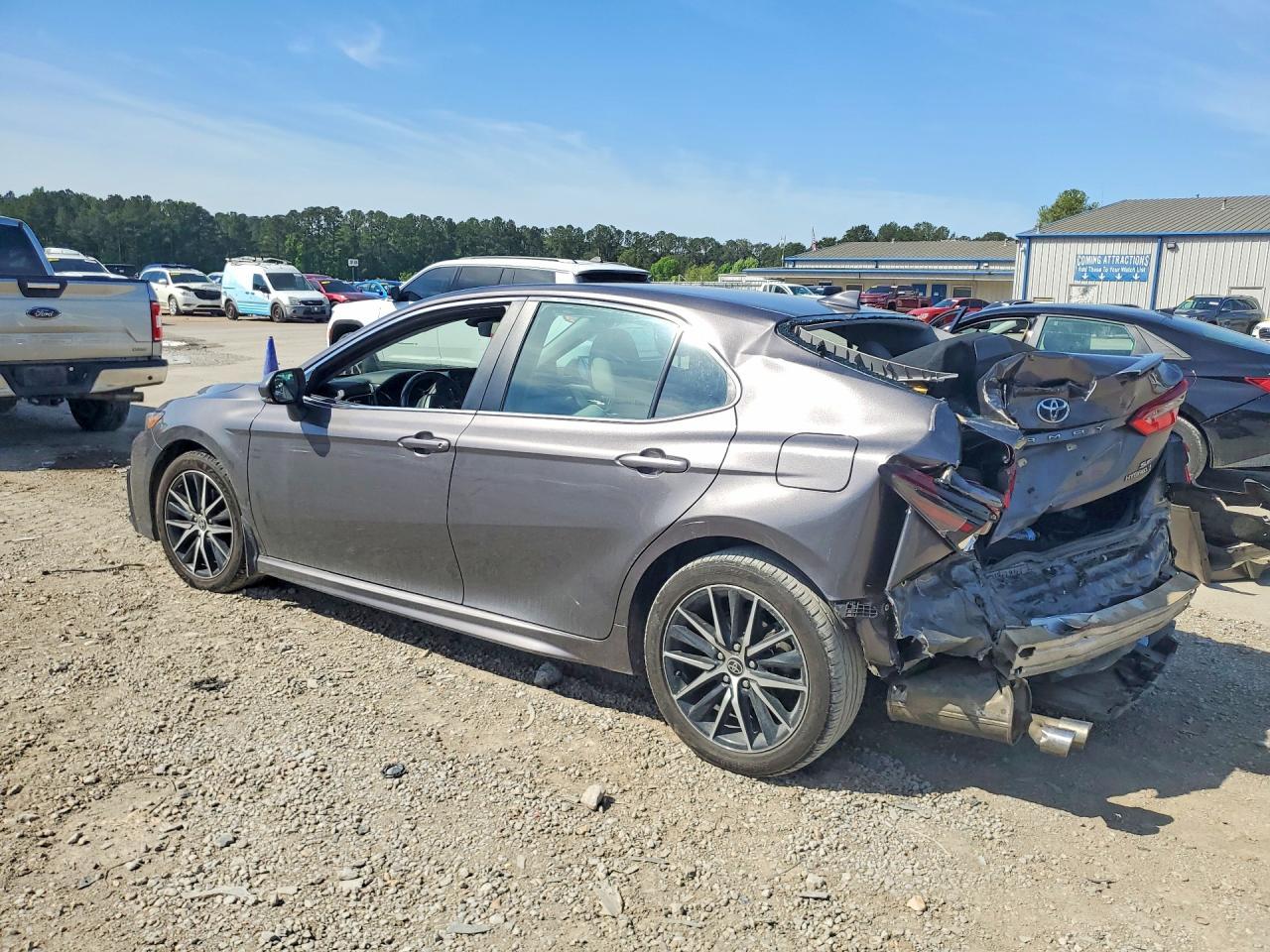 2023 Toyota Camry Hybrid Se - Фото 2