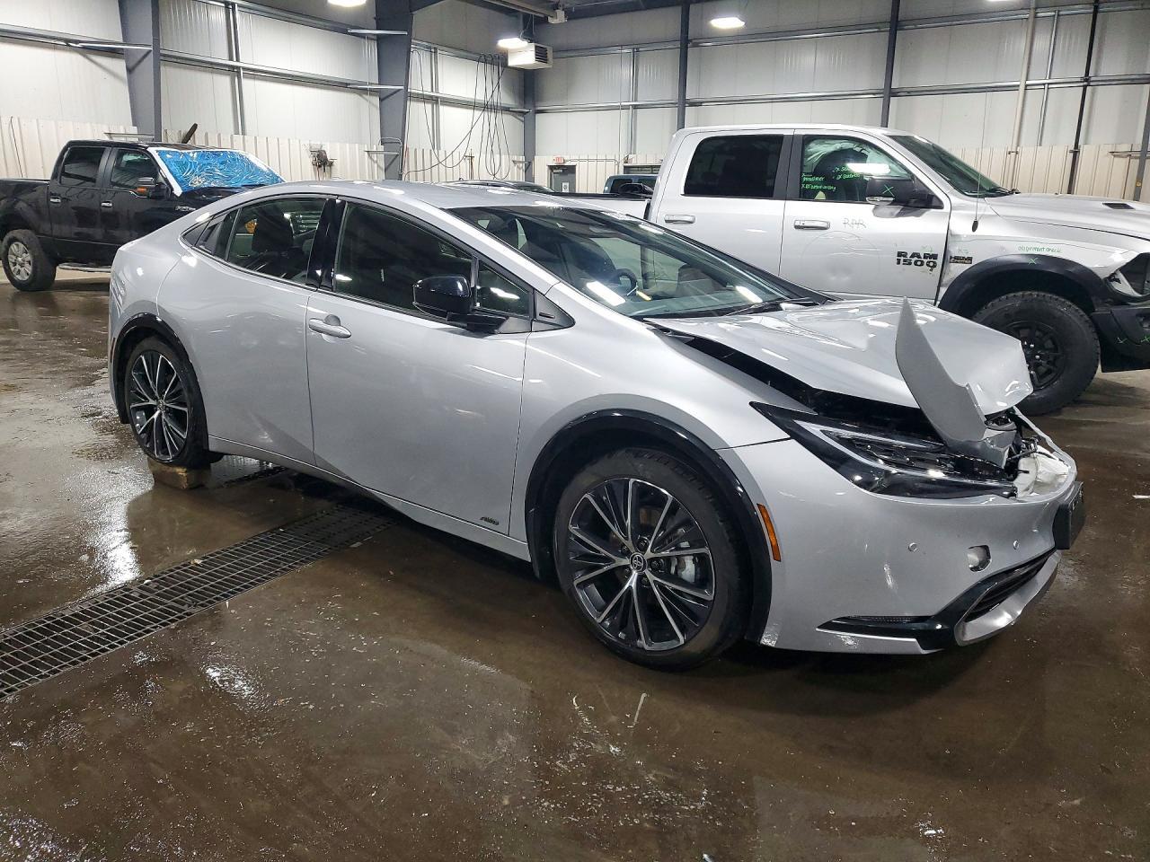 2025 Toyota Prius Xle - Фото 4