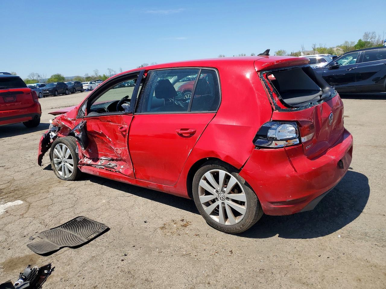 2012 Volkswagen Golf - Image 2