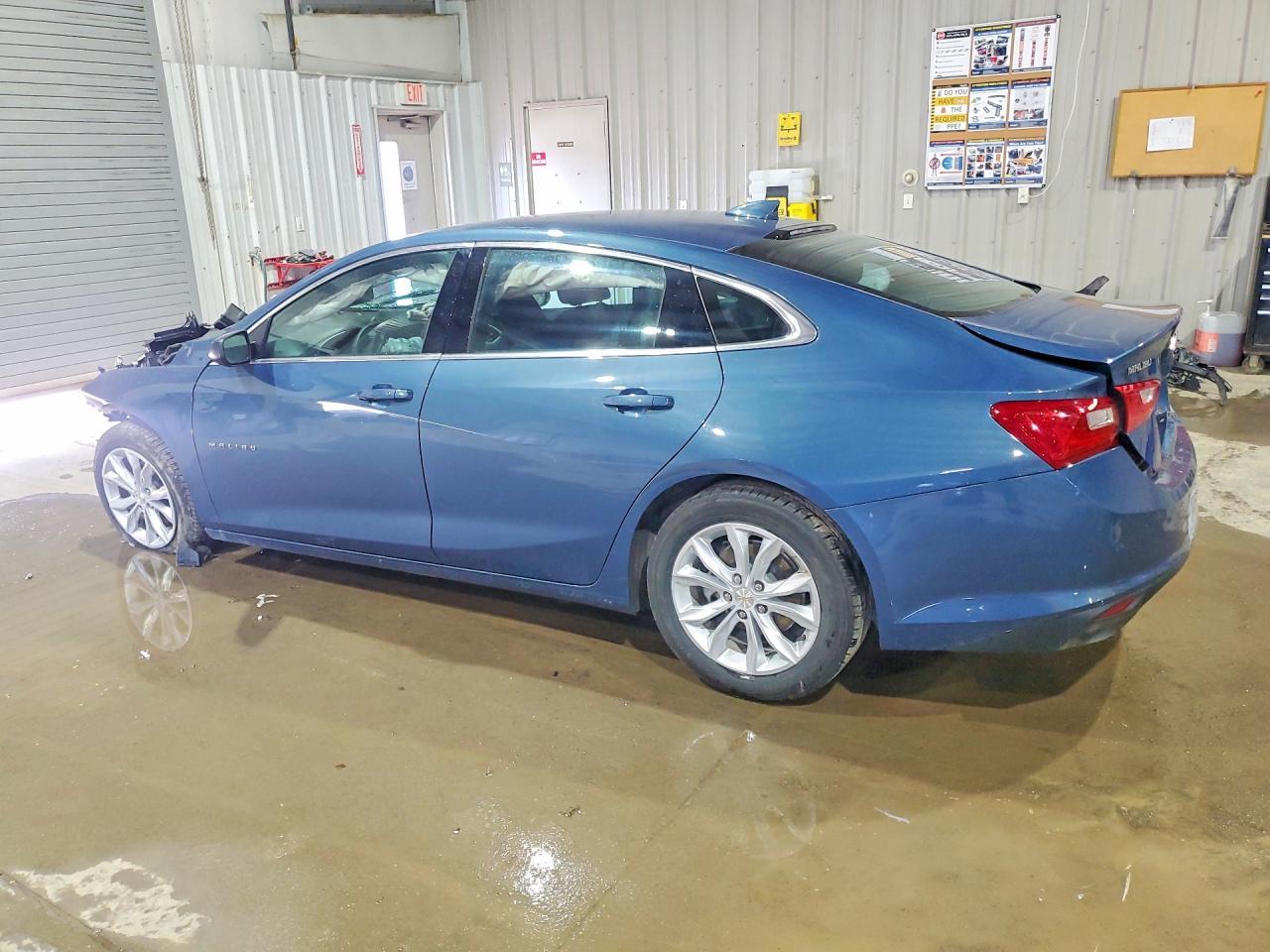 2025 Chevrolet Malibu Lt - Image 2