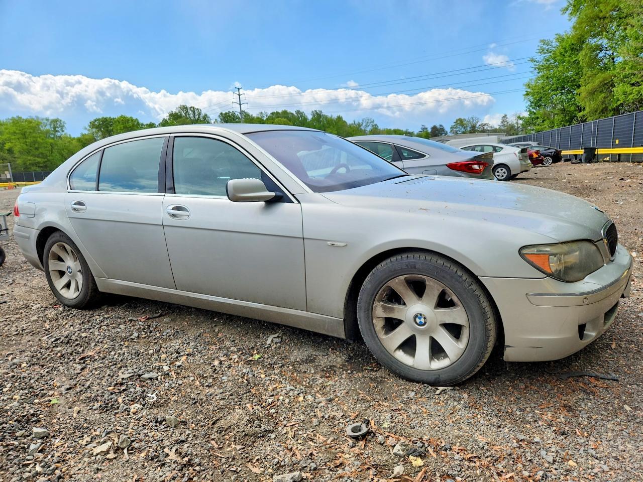 2007 BMW 750 - Image 4
