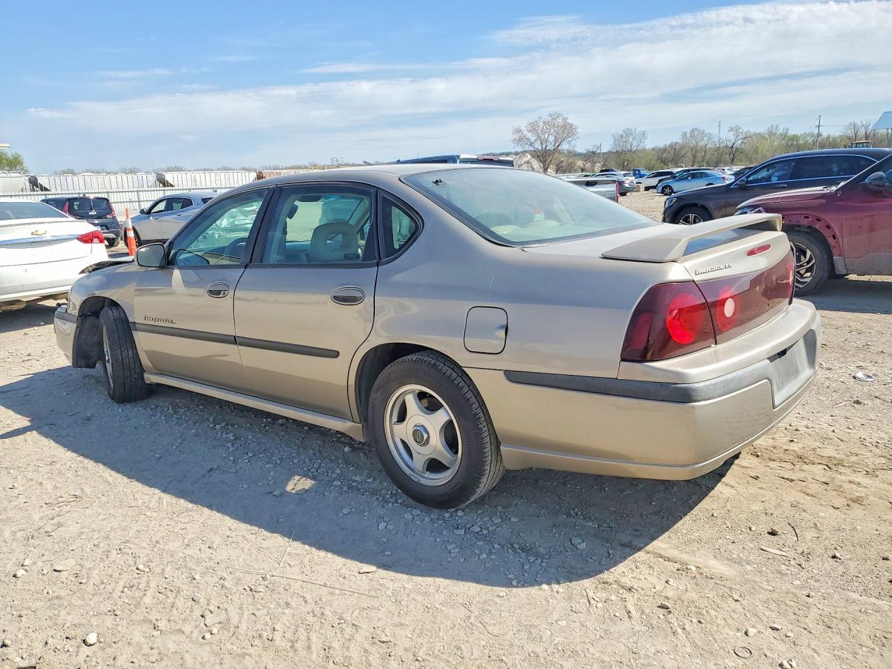 2001 Chevrolet Impala 4D - Фото 2