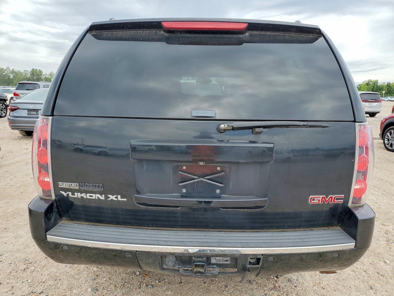 2011 GMC Yukon Xl Denali - Image 6