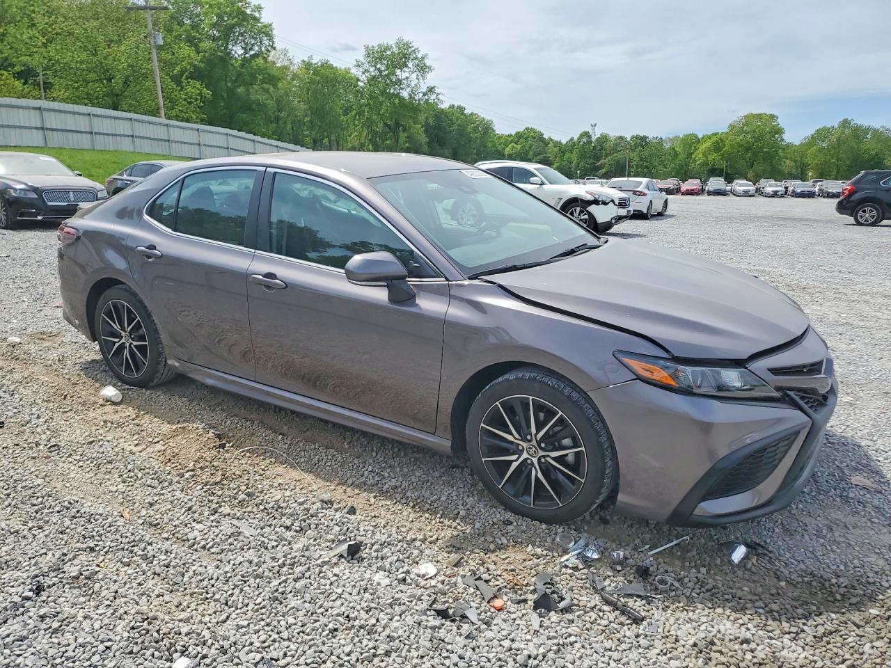 2024 Toyota Camry Se - Image 4