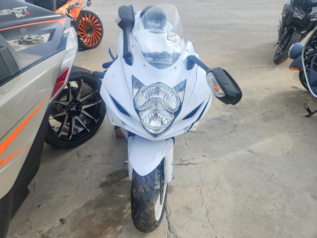2019 Suzuki Gsx-R600 - Image 2