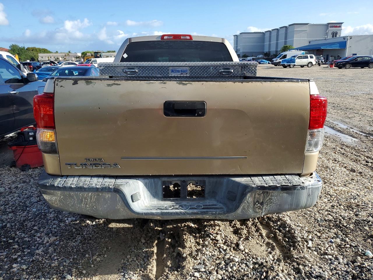 2010 Toyota Tundra Double Cab Sr5 - Image 6