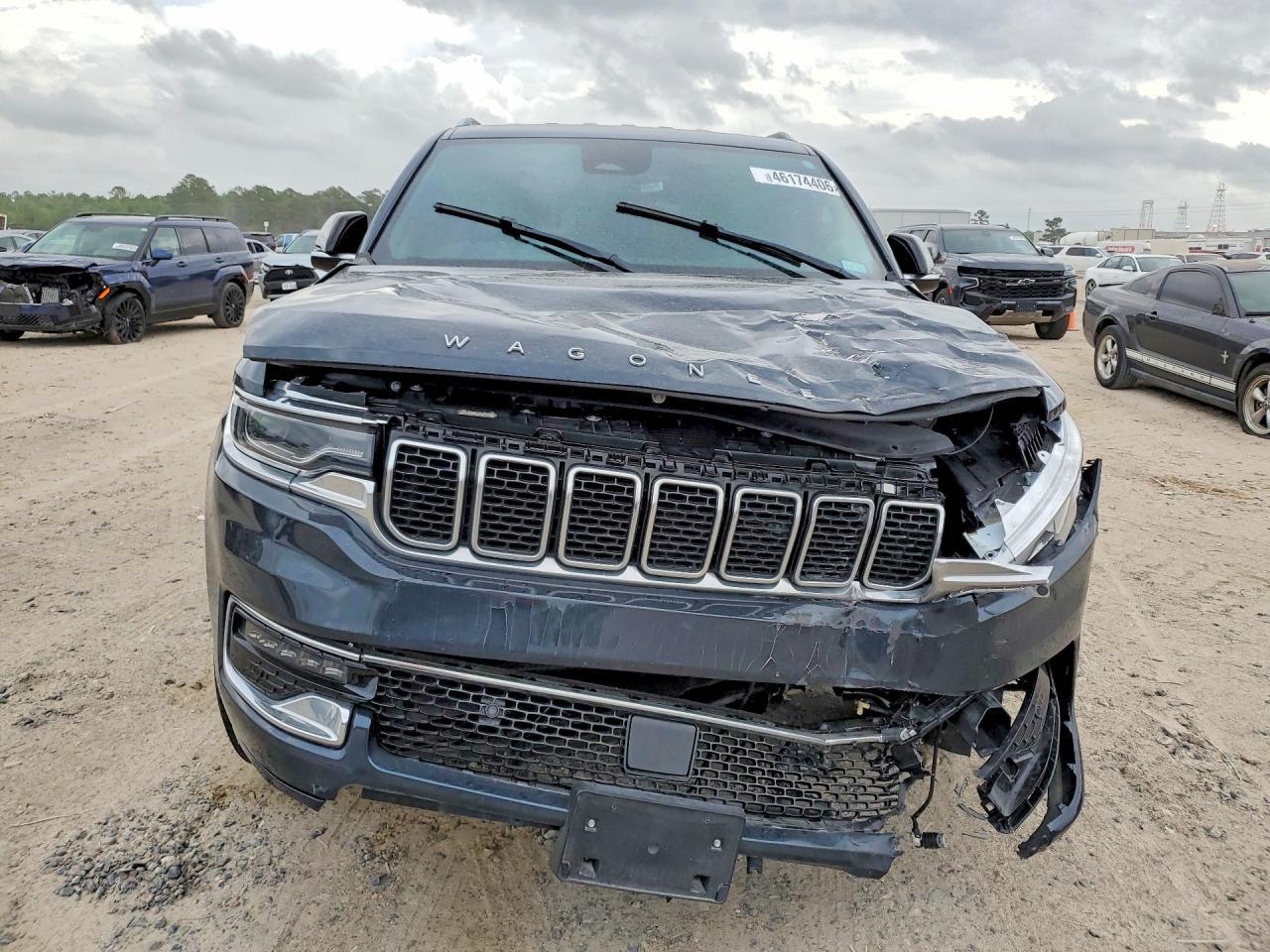 2024 Jeep Wagoneer L Series I - Image 5