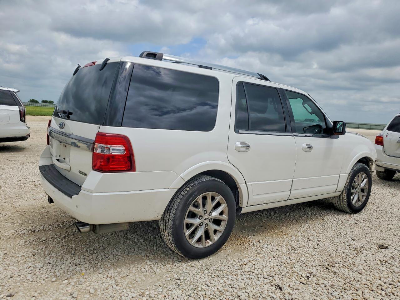 2016 Ford Expedition Limited - Image 3