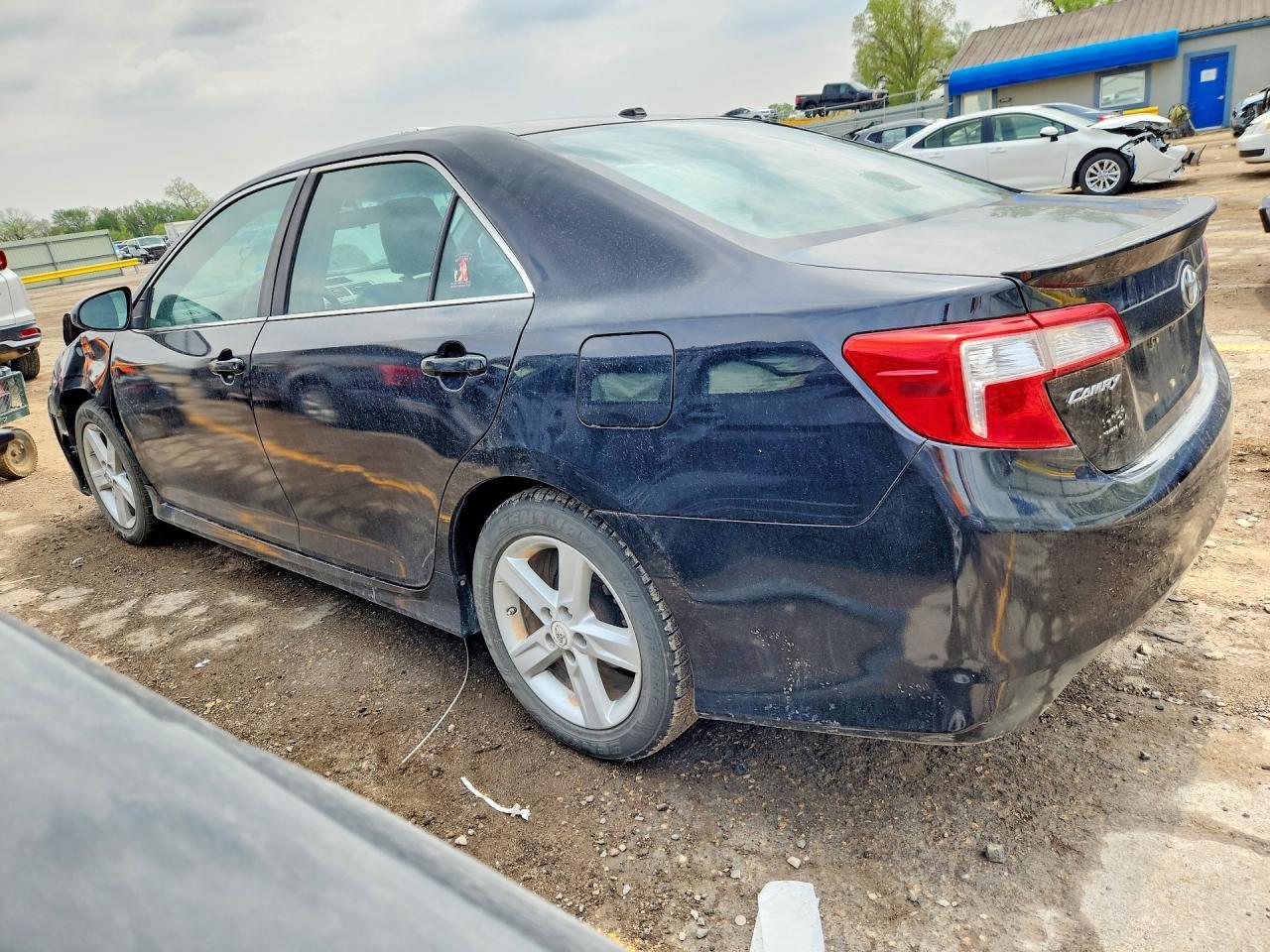 2012 Toyota Camry Se - Image 2
