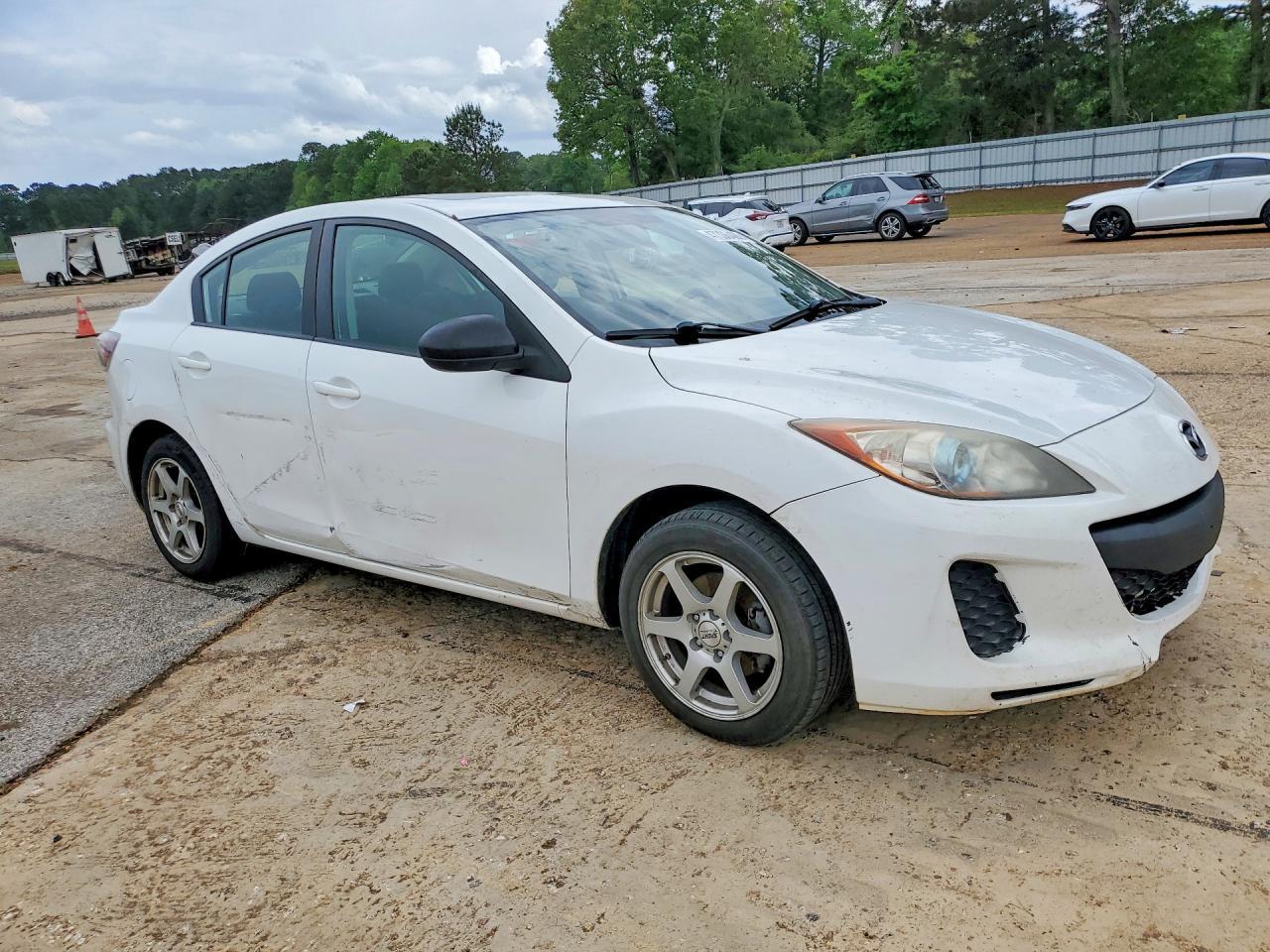 2012 Mazda 3 I - Image 4