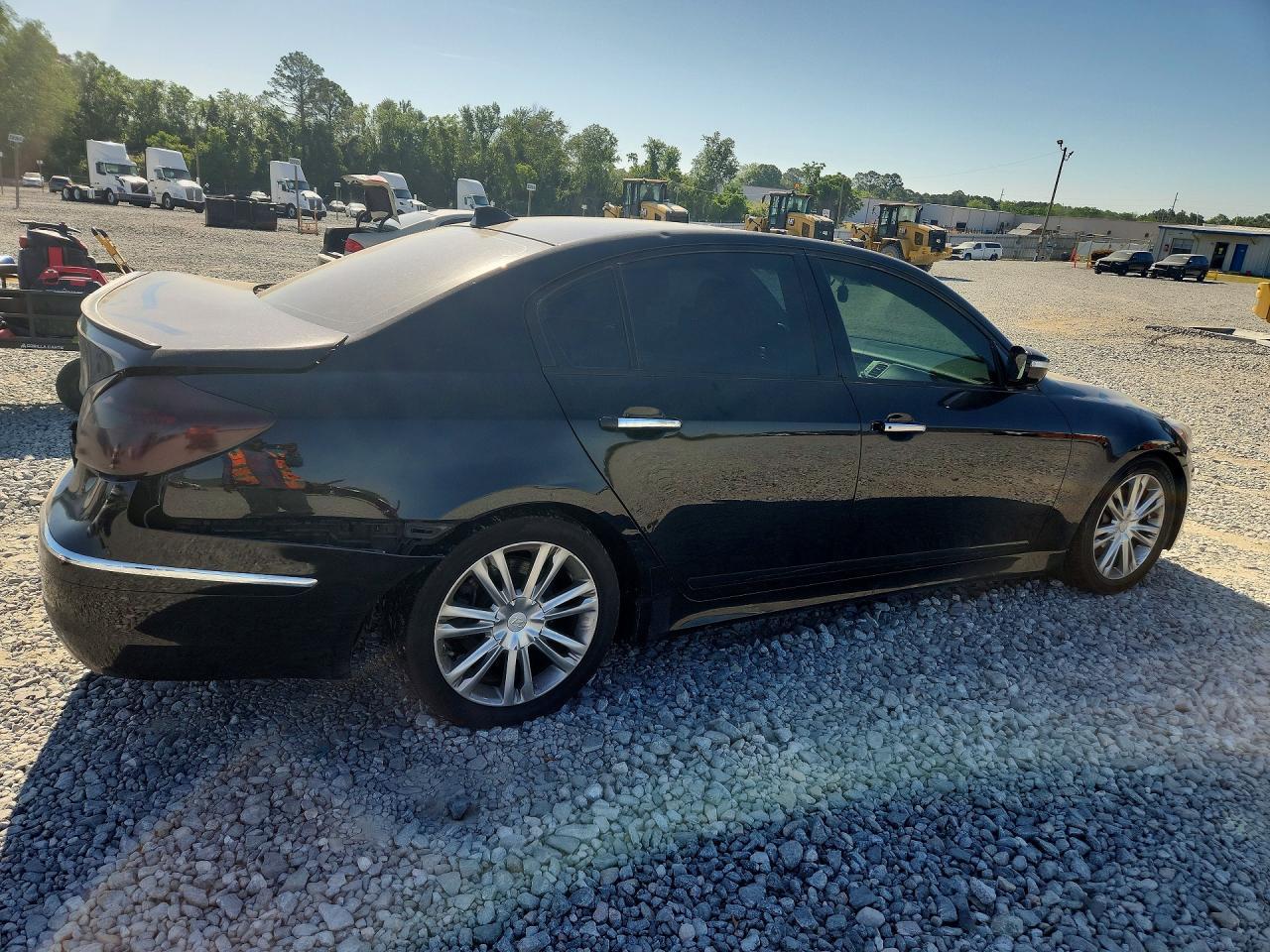 2012 Hyundai Genesis 3.8L - Фото 3