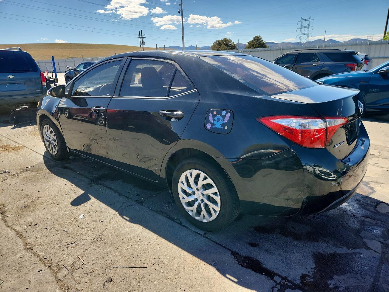 2015 Toyota Corolla Le - Фото 2