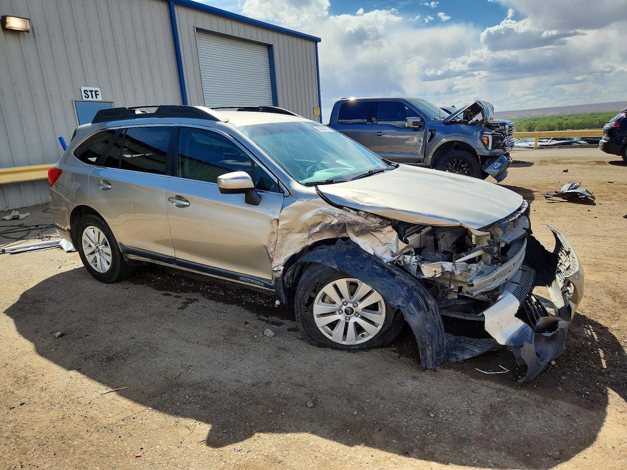 2016 Subaru Outback 2.5I Premium - Image 4