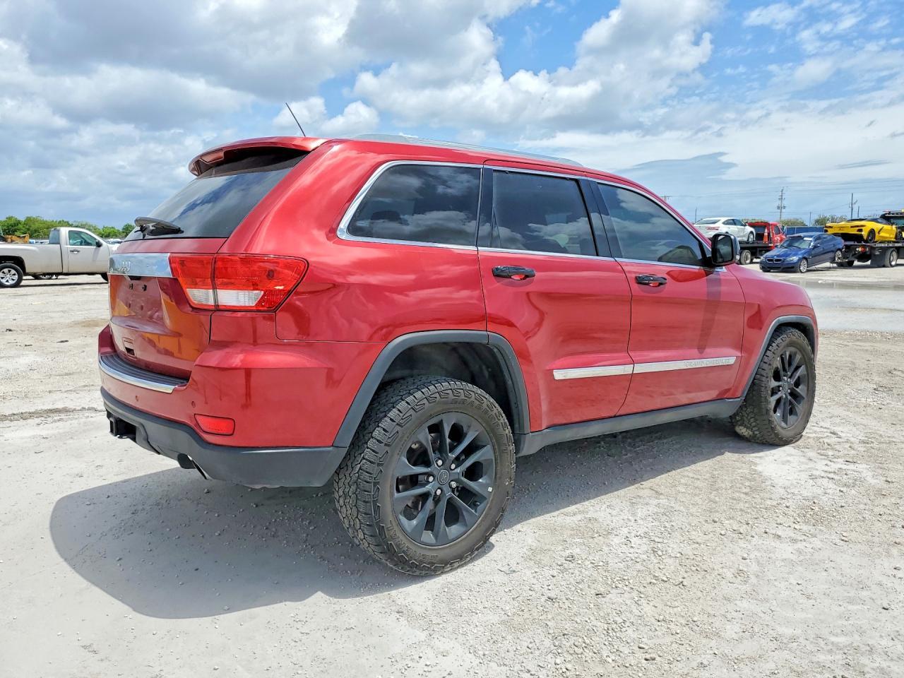 2011 Jeep Grand Cherokee Overland - Фото 3