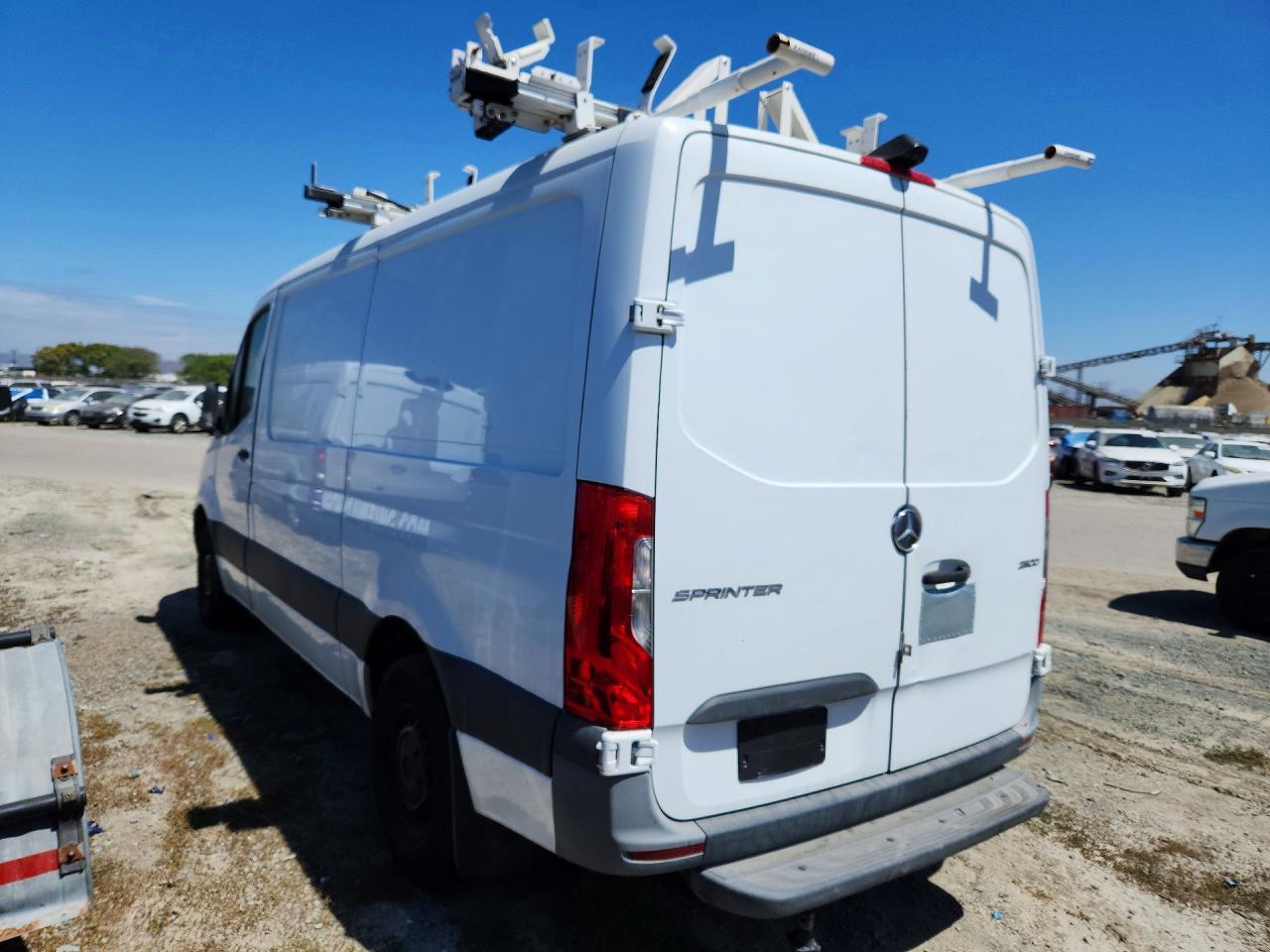 2021 Mercedes Benz Sprinter 2500 Utility / Service Van - Image 2