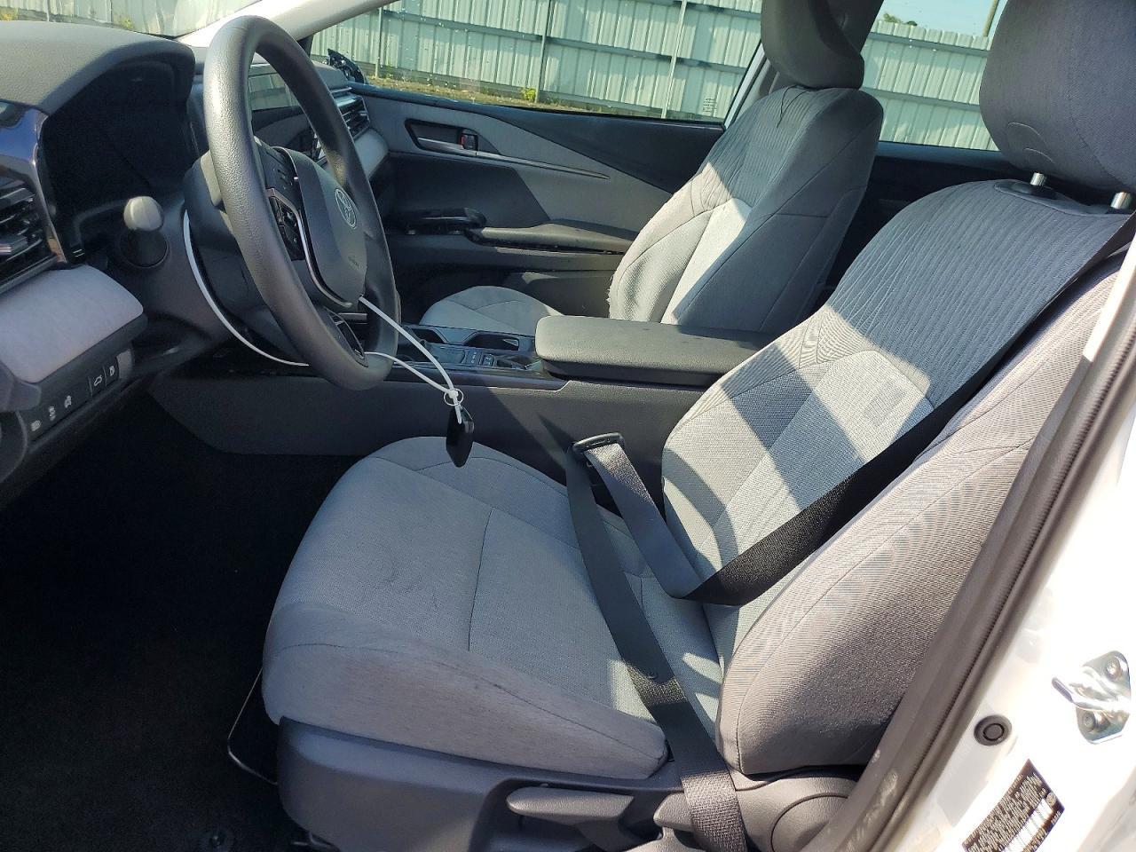 2026 Toyota Camry Le - Image 7