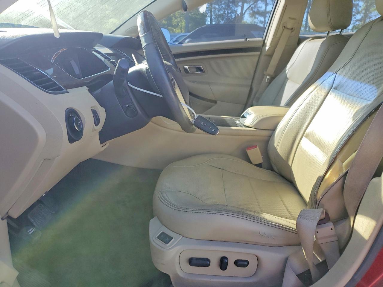 2016 Ford Taurus Limited - Image 7