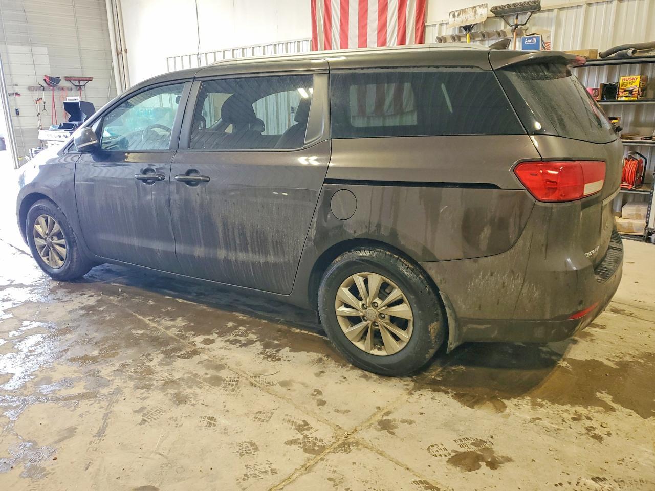 2016 Kia Sedona Lx - Фото 2