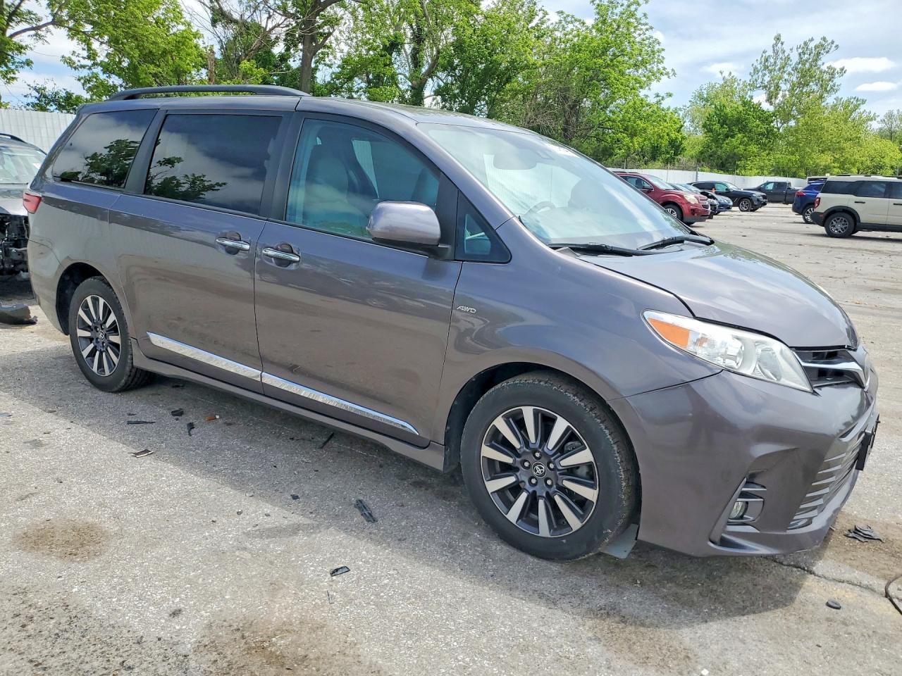 2019 Toyota Sienna Xle 7-Passenger - Фото 4