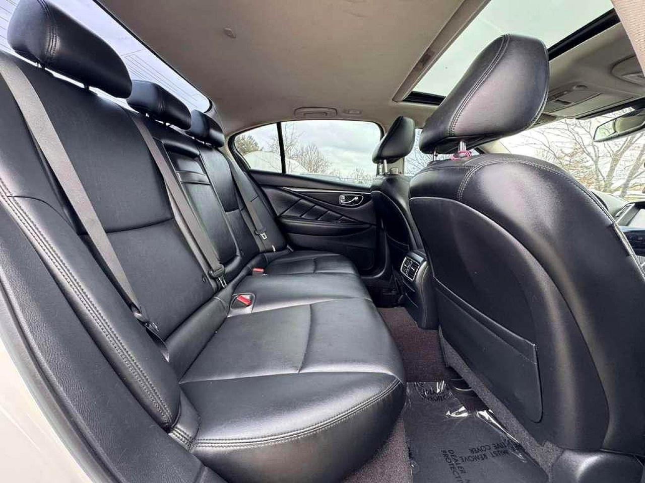 2018 Infiniti Q50 3.0T Luxe - Фото 6