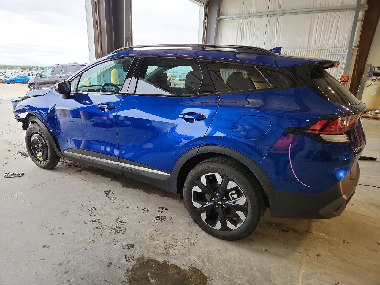 2024 Kia Sportage X Line - Image 2