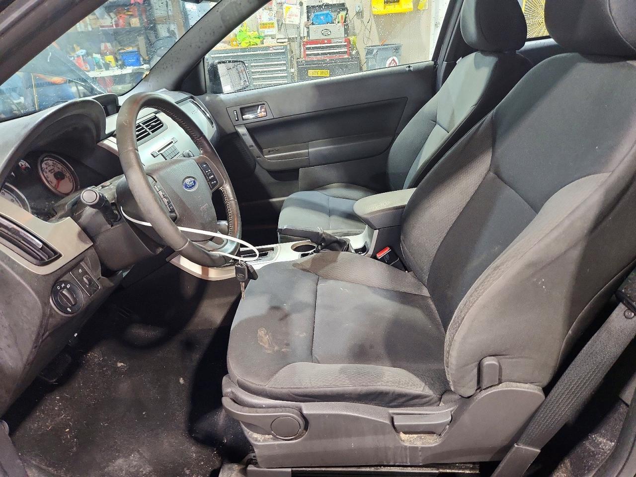 2010 Ford Focus Ses - Фото 7