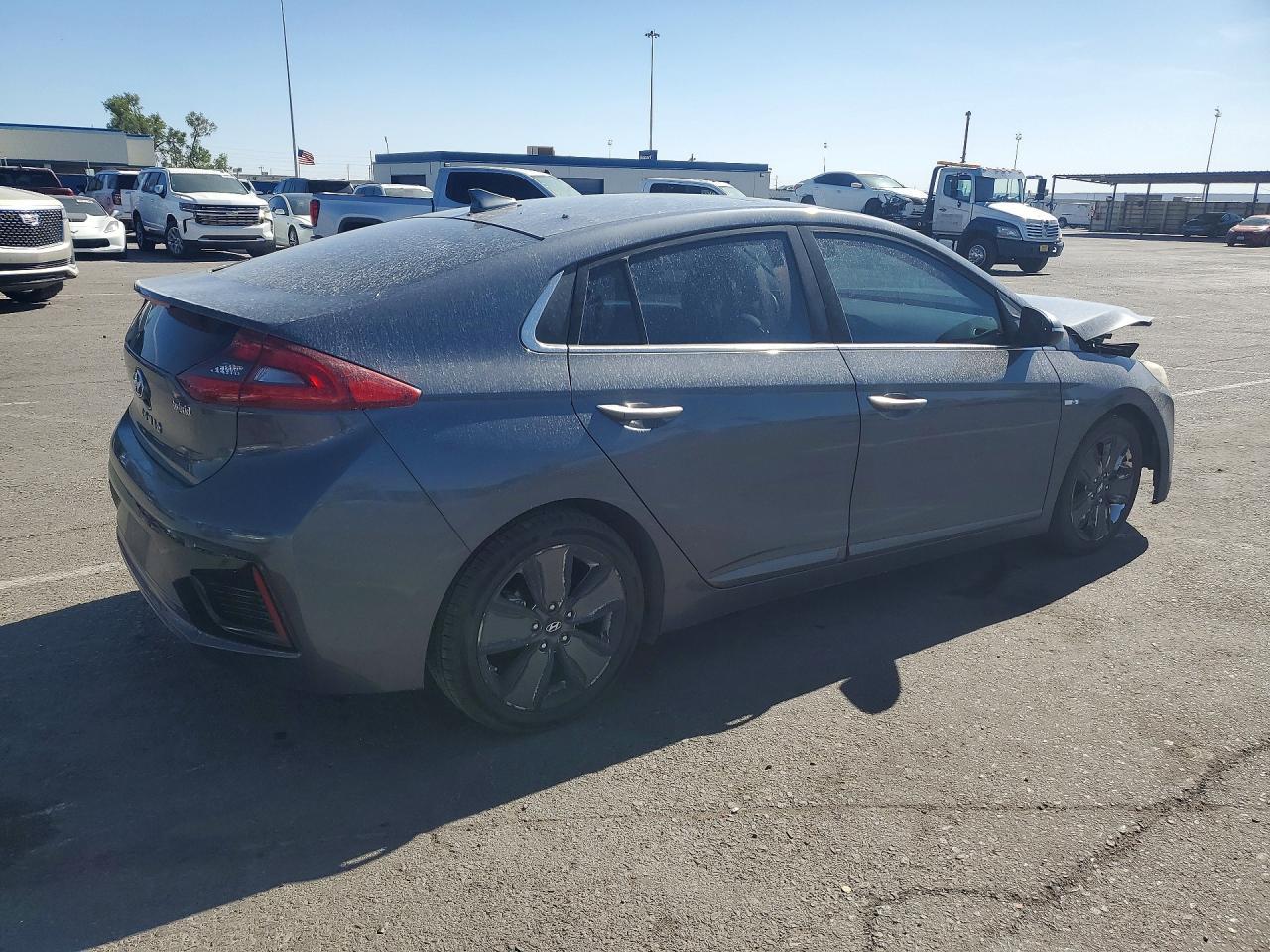 2017 Hyundai Ioniq Limited - Фото 3